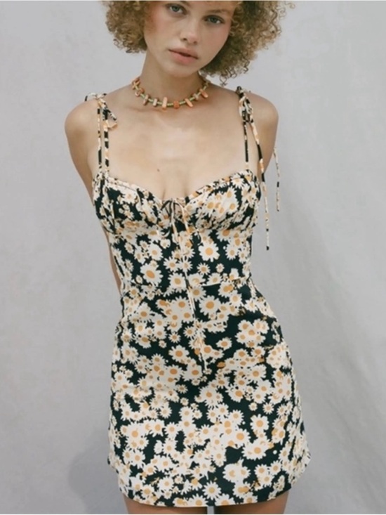 Realisation Par Dresses & Skirts - Réalisation Par Devon Dress in Flower Power